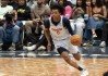 开云体育-卡林顿成为NBA历史首位单场砍下32分9板7助+7记三分的新秀球员